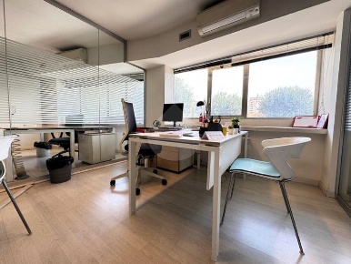 Foto Ufficio in Via Sicilia, Perugia Madonna Alta - Prepo di 200 m²