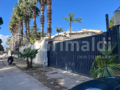 Foto Capannone industriale in Viale Regione Siciliana Sud Est 3744, Palermo