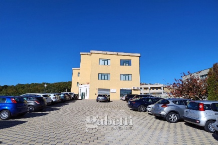 Foto Ufficio in Giovannitti, Campobasso Zona Industriale di 133 m²