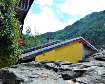 Foto Appartamento in Piazza Umberto I 1, Perrero di 68 m² con 2 locali