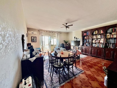 Foto Appartamento in Via Davide Campari 110, Roma di 130 m² con 3 locali