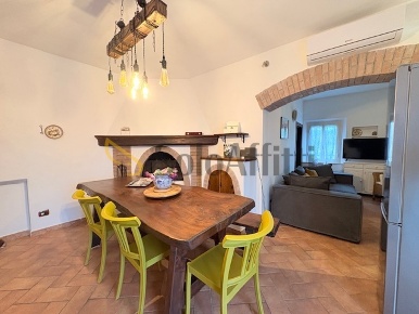 Foto Appartamento in Via Corsano Grotti, Monteroni d'Arbia Ville Di Corsano