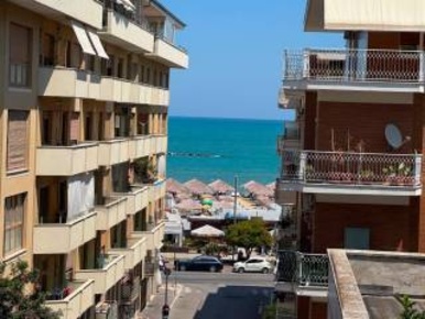 Foto Attico in Piazza della Rinascita, Pescara di 160 m² con 5 locali