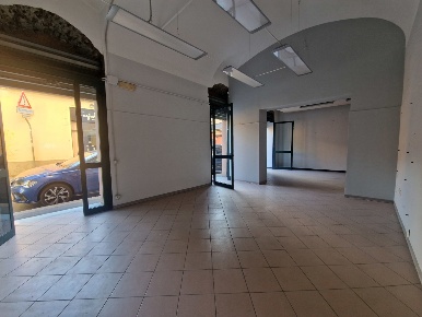 Foto Locale commerciale in Via Ciro Menotti 43 R, Genova Sestri Ponente