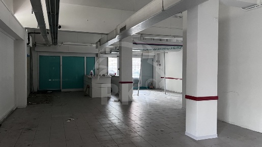 Foto Locale commerciale in VIA PAVONE 73, Ferrara Saragozza fuori Porta