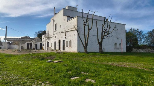 Foto Casa indipendente in Contrada zecca, Monopoli di 421 m² con 10 locali