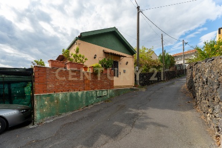 Foto Villa unifamiliare in Via di Bartolo, San Gregorio di Catania di 85 m²