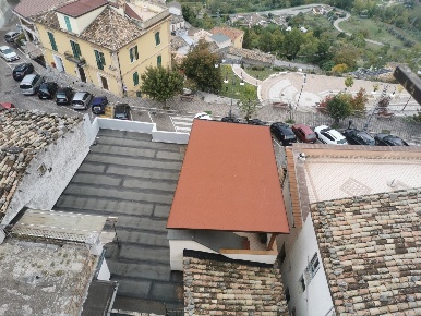 Foto Appartamento in Via San Rocco  12, Farindola Centro di 77 m²