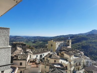 Foto Appartamento in Via San Rocco  12, Farindola Centro di 77 m²