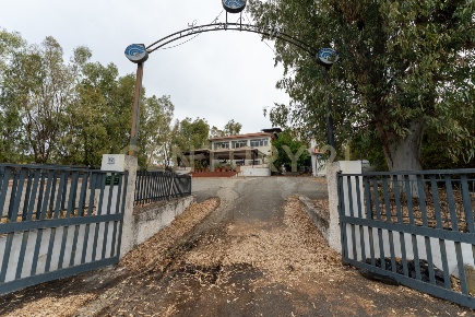 Foto Locale commerciale in Via Catira 2, San Gregorio di Catania Centro