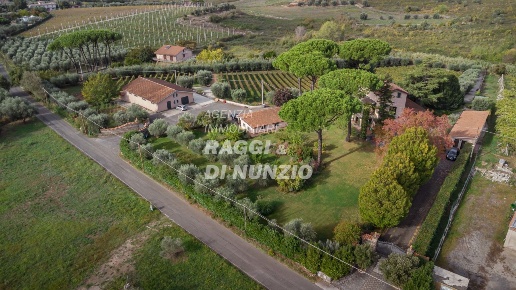 casa indipendente in vendita a Lanuvio