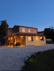 Foto Rustico a Treia di 140 m² con 4 locali in vendita