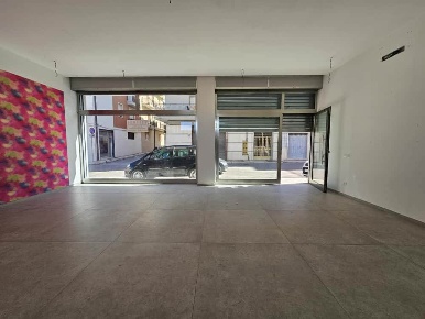 Foto Locale commerciale a Altamura di 70 m² in affitto