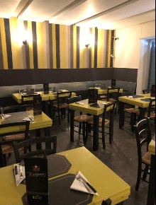 Foto Attività commerciale a Napoli Vomero di 105 m² in vendita