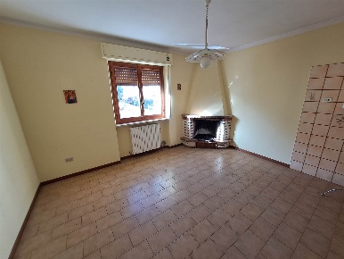 Foto Appartamento a Castelbellino Pianello di 100 m² con 6 locali