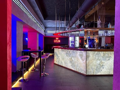 Foto Attività commerciale in VIA PRINCIPE DI BELMONTE 86, Palermo di 215 m²