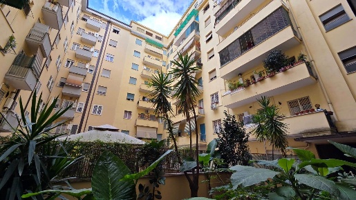 Foto Appartamento in VIA STATILIO OTTATO, Roma Cinecittà di 90 m²