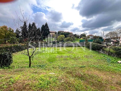 Foto Terreno edificabile a Casale Litta Centro di 4700 m² in vendita
