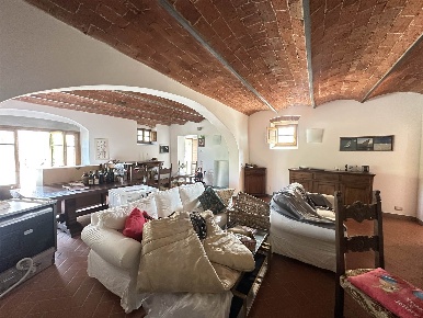 Foto Rustico a Fiesole di 265 m² con 13 locali in vendita