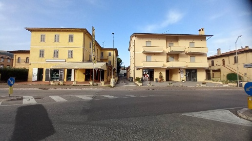 Foto Locale commerciale in Via Centrale Umbra snc, Spello Centro di 65 m²