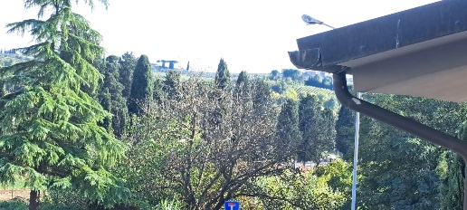 Foto Villa unifamiliare a Vinci Centro di 180 m² con 10 locali in vendita