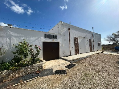 Foto Casa indipendente in Via Monte Bianco 81, Mesagne di 159 m² in vendita