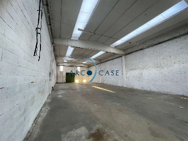 Foto Capannone industriale in Via Dell'Industria, Vaiano Cremasco di 320 m²