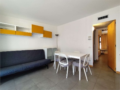 Foto Appartamento in Via Giacosa 53, Milano Rovereto di 50 m² con 2 locali