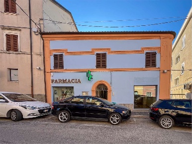 Foto Negozio in piazza vittorio emanuele II 19, Agugliano Centro di 87 m²