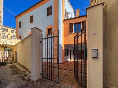 Foto Negozio in piazza vittorio emanuele II 19, Agugliano Centro di 133 m²