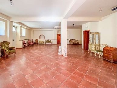 Foto Negozio in piazza vittorio emanuele II 19, Agugliano Centro di 133 m²