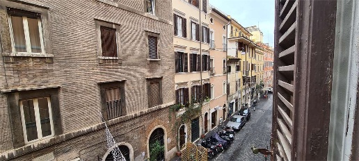 Foto Appartamento in Via Urbana, Roma di 85 m² con 3 locali in affitto
