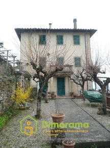 Foto Villa unifamiliare in Via Vallombrosana  79, Pelago Paterno di 586 m²