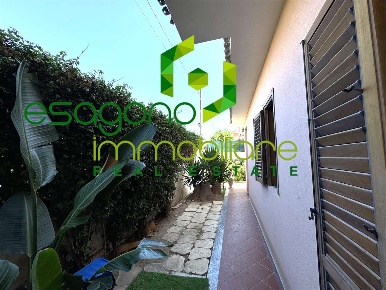 Foto Villa unifamiliare a Siracusa di 153 m² con 5 locali in vendita
