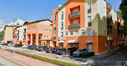 Foto Negozio in Piazzale Mariano Rumor, Chiampo Centro di 124 m² in vendita