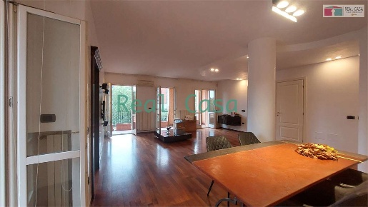 Foto Appartamento in Via Piave, Modena Crocetta di 110 m² con 3 locali