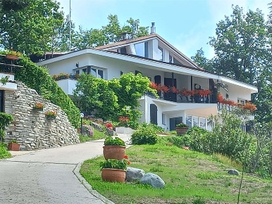 Foto Appartamento in Via dei colli  7/1, Baldissero Torinese di 280 m²