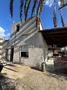 Foto Villa unifamiliare a Mazara del Vallo di 146 m² con 6 locali
