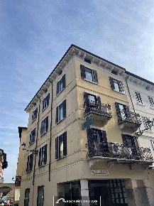 Foto Ufficio in Piazza Malvezzi, Desenzano del Garda Centro Storico