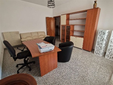 Foto Ufficio a San Giorgio Ionico di 20 m² con 1 locali in affitto