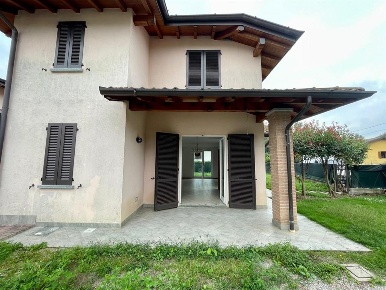 Foto Villa unifamiliare in Via Stazione, Casale Litta Villadosia di 160 m²