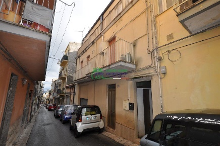 Foto Casa indipendente a Ragusa Centro di 202 m² con 10 locali in vendita