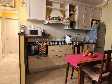 Foto Appartamento a Cascina Centro di 80 m² con 3 locali in vendita