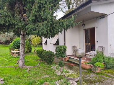 Foto Casa indipendente a Castelnuovo Magra Colombiera Molicciara di 170 m²