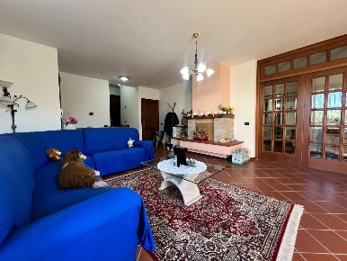 Foto Villa unifamiliare a Lucca Antraccoli di 140 m² con 5 locali