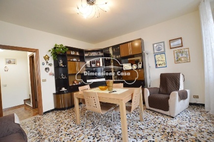 Foto Casa indipendente a Lucca Fagnano - Meati di 130 m² con 6 locali