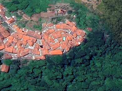 Foto Appartamento a Massa San Carlo - Antona di 392 m² con 7 locali