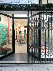 Foto Negozio a Massa Centro di 130 m² con 1 locali in vendita