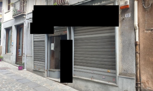 Foto Negozio a Lanzo Torinese di 78 m² con 2 locali in vendita