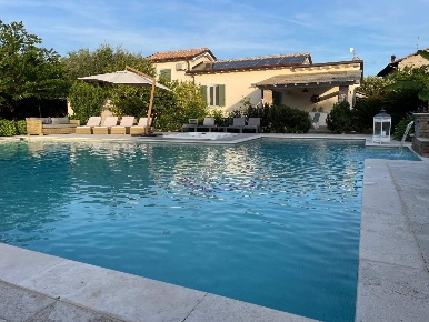 Foto Villa unifamiliare a Forte dei Marmi Vaiana di 170 m² con 10 locali